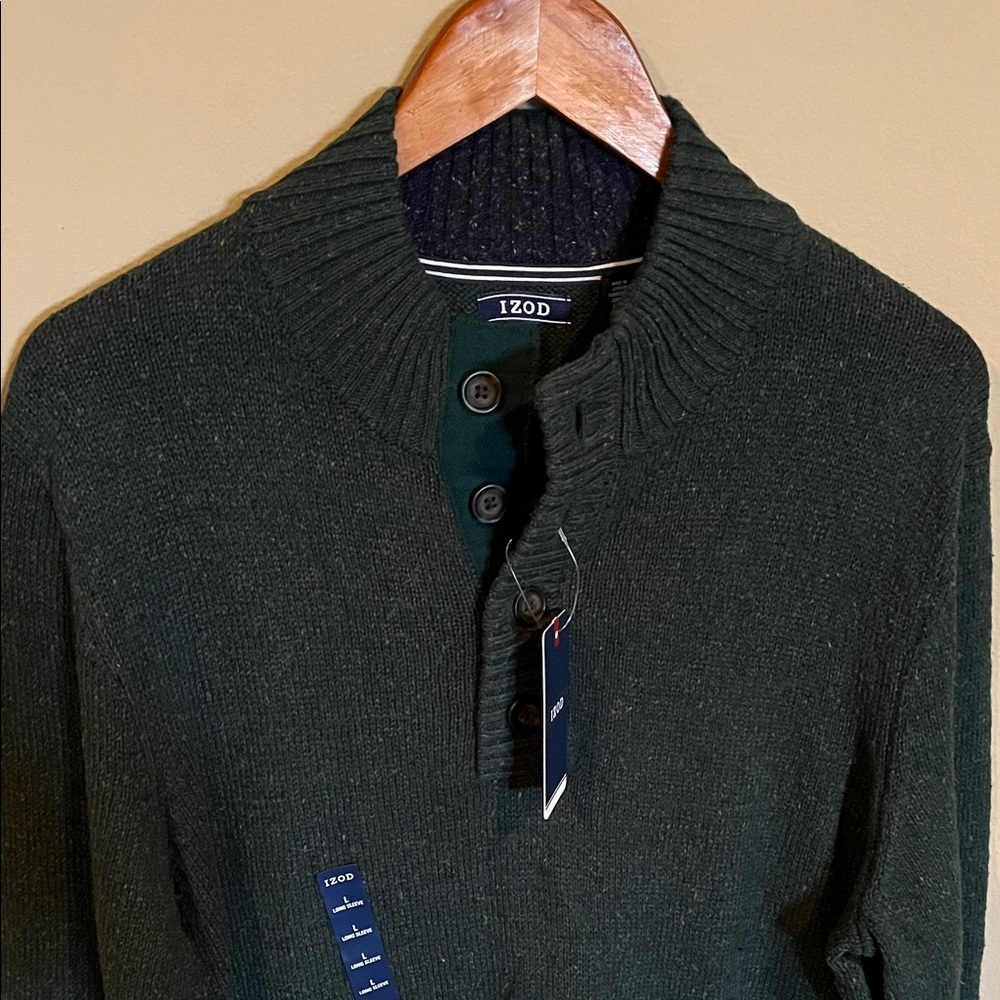 IZOD Men's Dark Green 4 Button Sweater